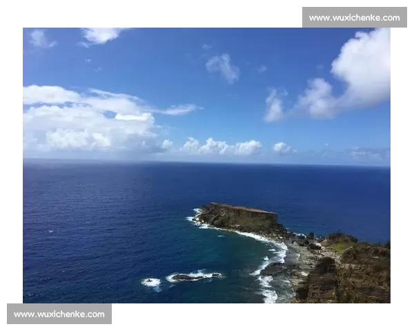 北马群岛跨界王巴勃罗:绿茵守土,羽场挥拍,哨声不停 北马群岛跨界王巴勃罗:绿茵守土,羽场挥拍,哨声不停