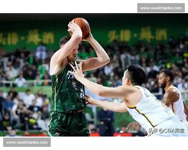 同曦补强内线短板!首钢旧将所罗门加盟,防守篮板成战术核心 同曦补强内线短板!首钢旧将所罗门加盟,防守篮板成战术核心