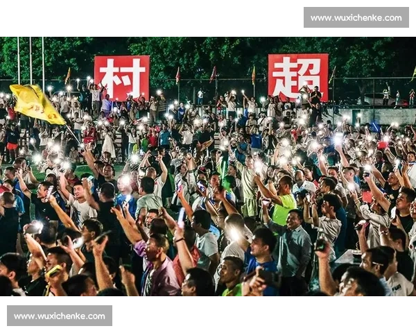 网红达人助阵村 BA 环江非遗打铁花燃爆夏夜 网红达人助阵村 BA 环江非遗打铁花燃爆夏夜