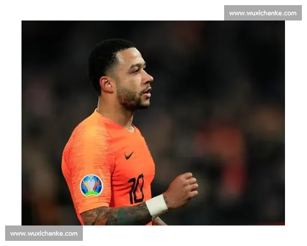 32 岁德佩独造 3 球！荷兰 4-0 横扫芬兰，世预赛领跑